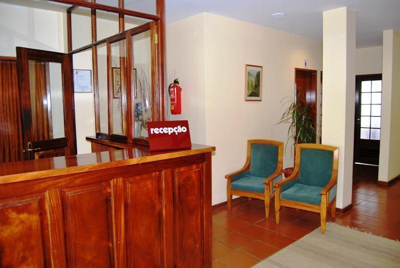 Al Moniz Hotel Agua de Pena Bagian luar foto